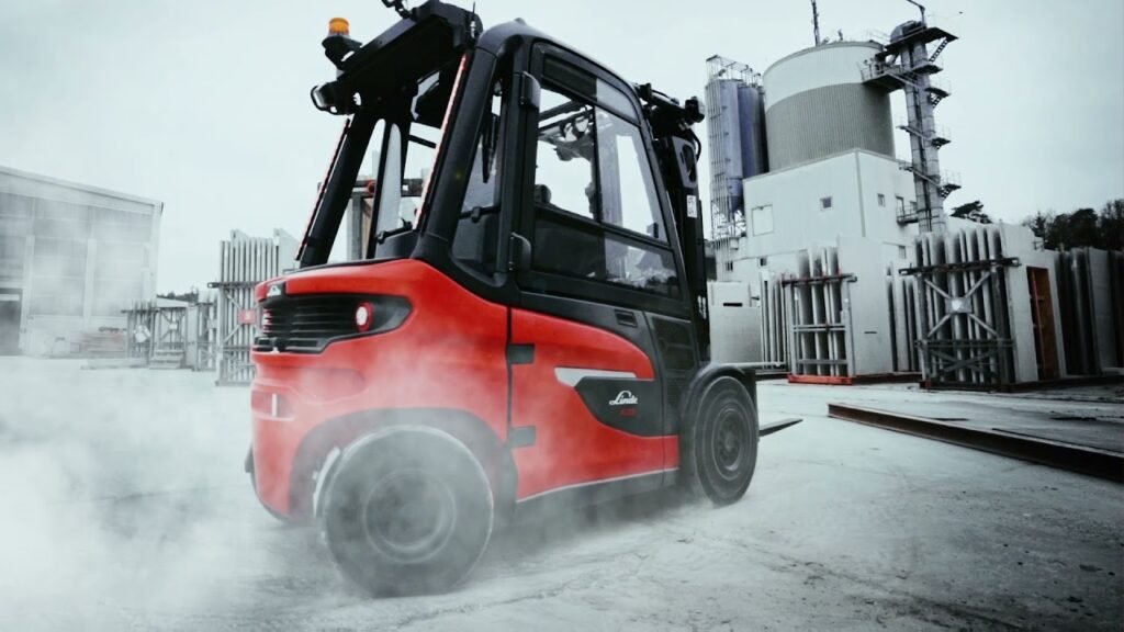 Mastering Winter Forklift Maintenance in Cold Storage